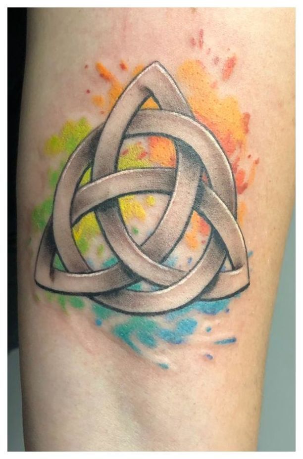 Tatuajes símbolos en color