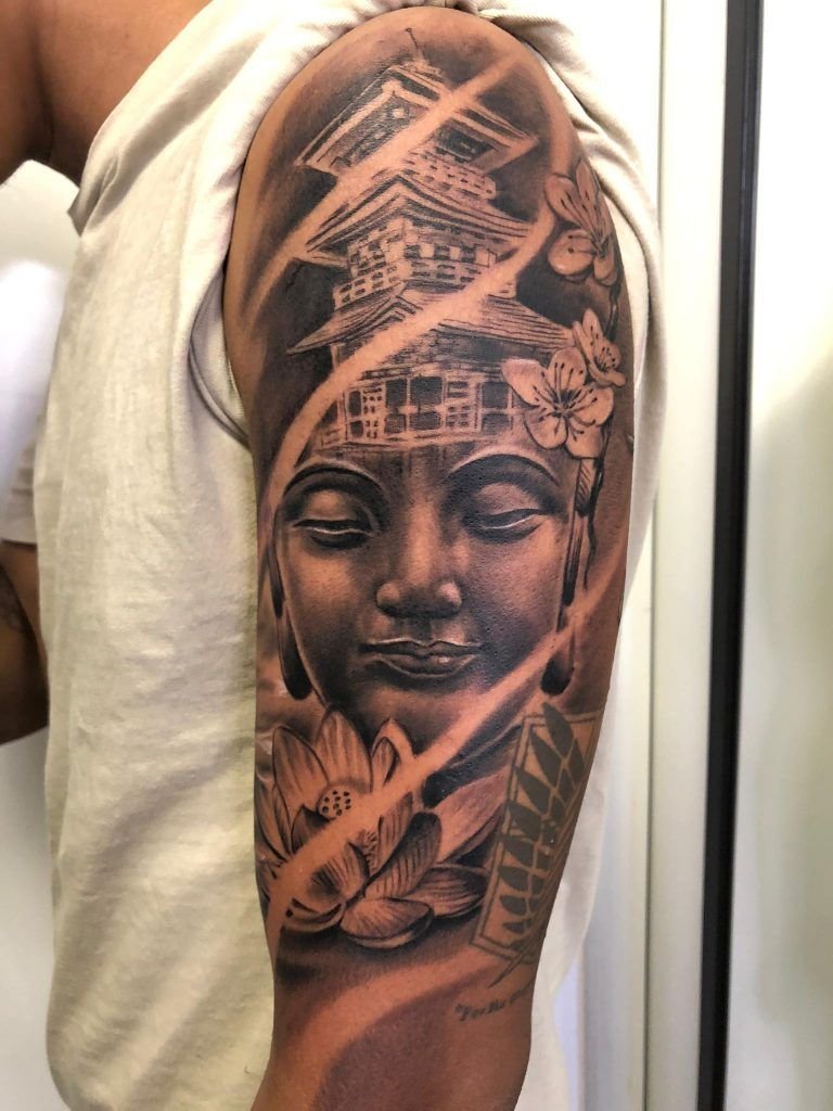Tatuaje estilo japonés en el brazo