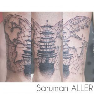 tatuaje minimalista de un barco