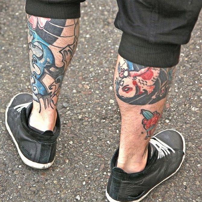 Tatuajes peses japonés en las piernas