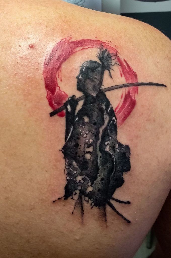 tatuaje watercolor de samurai