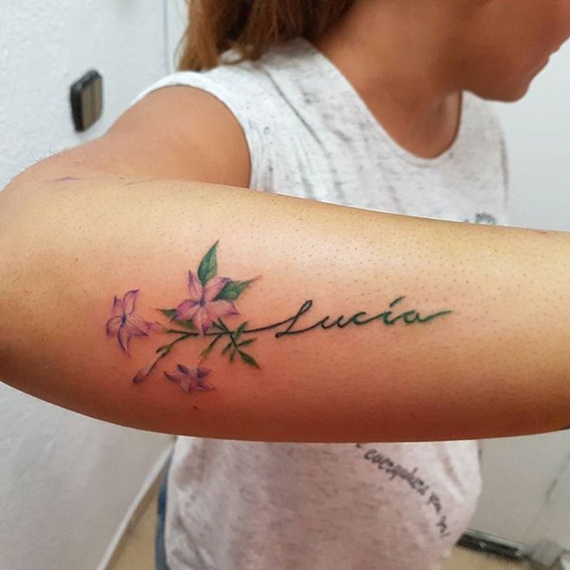 tatuaje flores, estilo watercolor