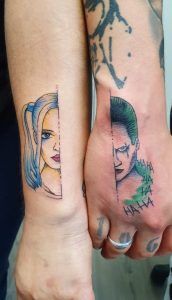 Harley quinn y joker tattoo con líneas finas efecto watercolor
