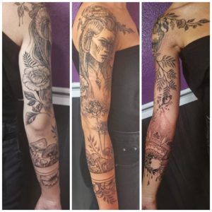 Tatuaje manga completa estilo minimalista con líneas finas