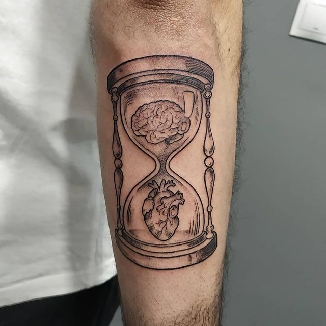 reloj de arena tattoo