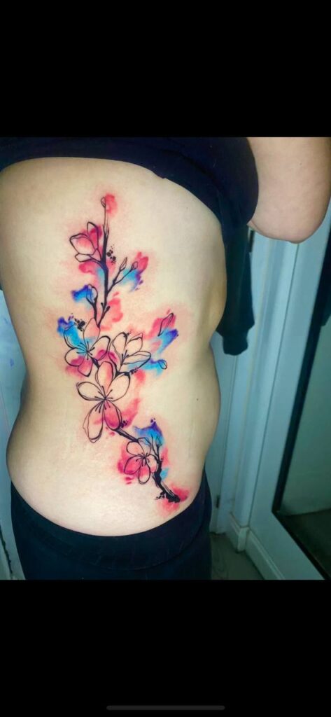 tatuaje watercolor flores