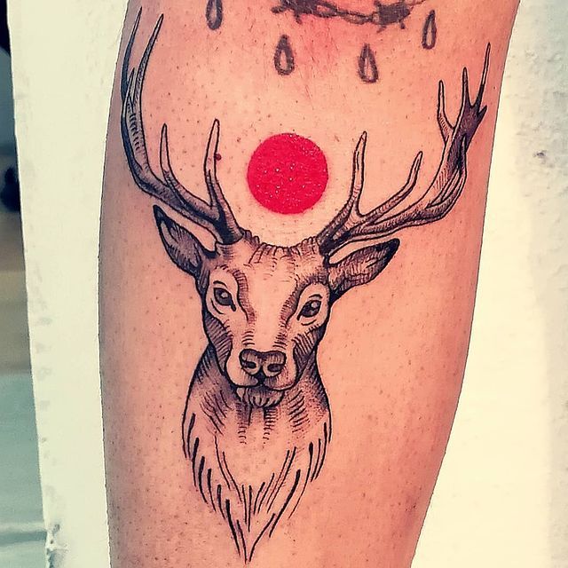 tatuaje de un ciervo estilo realista