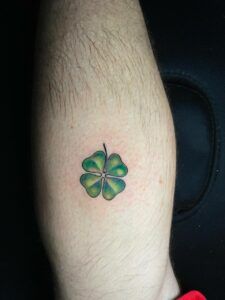 Gran alcance de los mini tatuajes