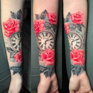 Tatuajes de relojes realistas