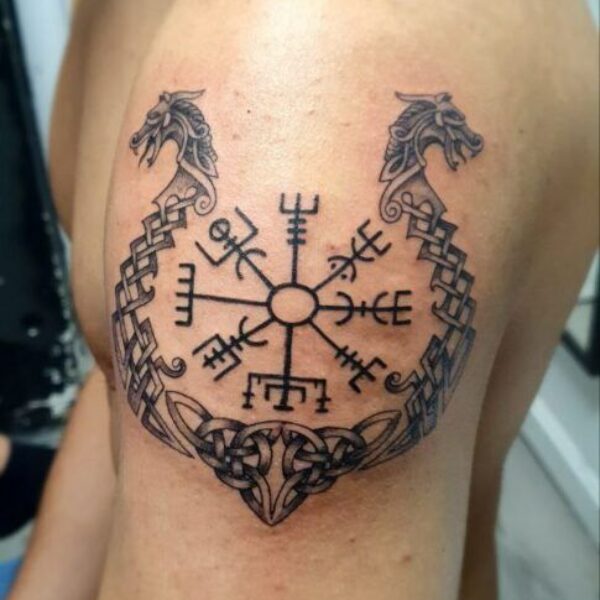 Tatuajes-vikingos-hombre Tatuajes vikingos en hombro