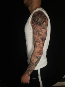 tatuaje manga de estilo realista