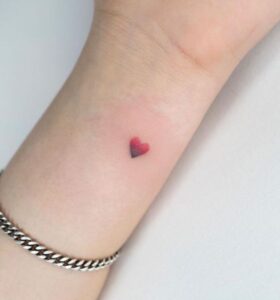 tatuaje corazón pequeño