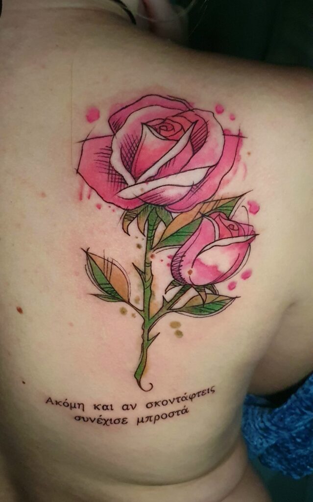tatuaje watercolor rosa rosada