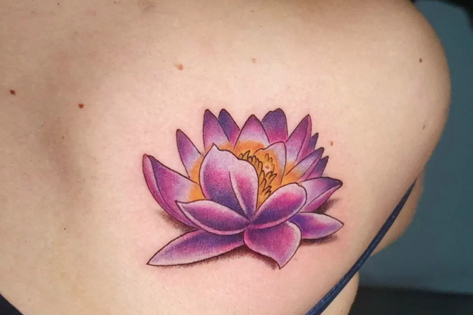 tatuaje de flor loto