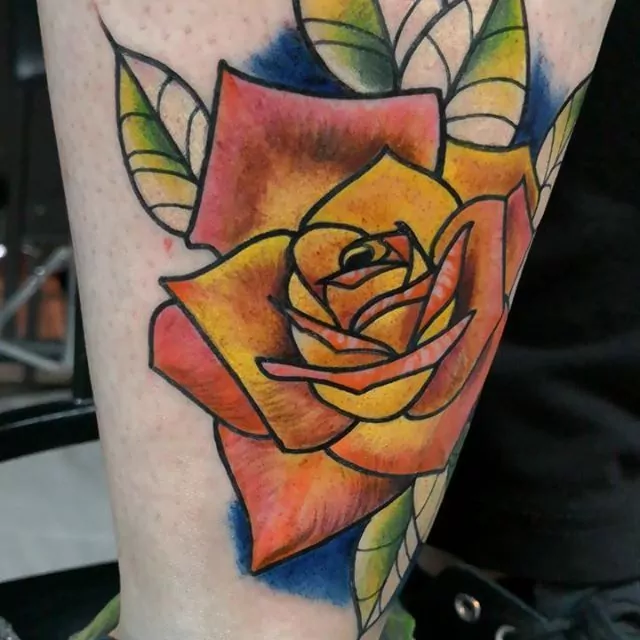 rosas neo tradicional tattoo