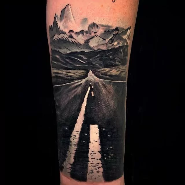 Tatuaje paisaje estilo realismo