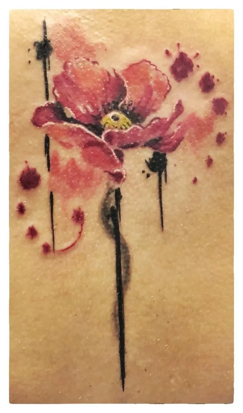 tatuaje watercolor de una flor
