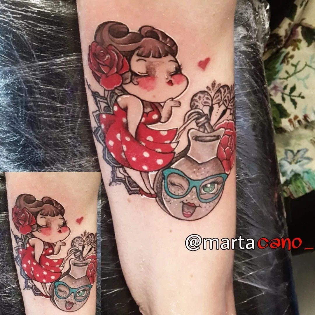 tatuaje neotradicional diseño propio en la pierna