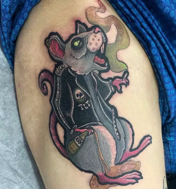 tatuaje rata estilo neotradicional tipo comic