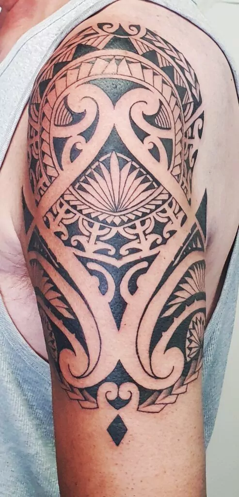 tatuajes mayas brazo