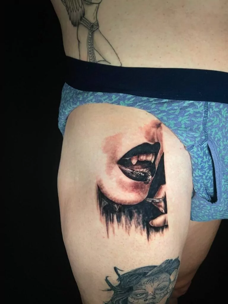 tatuaje boca vampira
