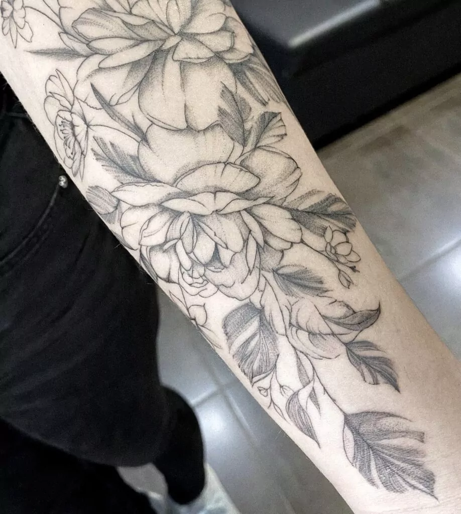 tatuaje flores líneas finas