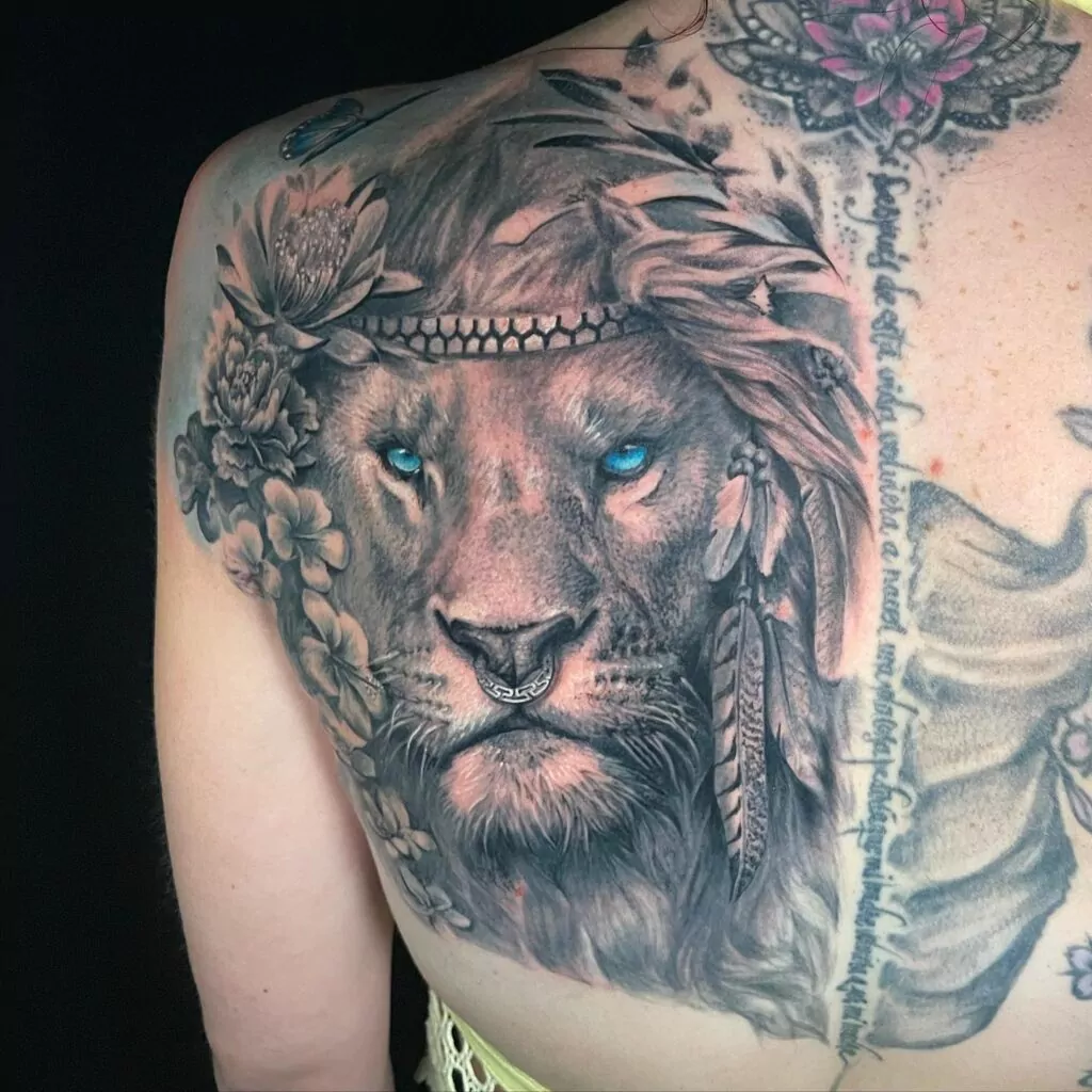 Tatuaje realismo leon