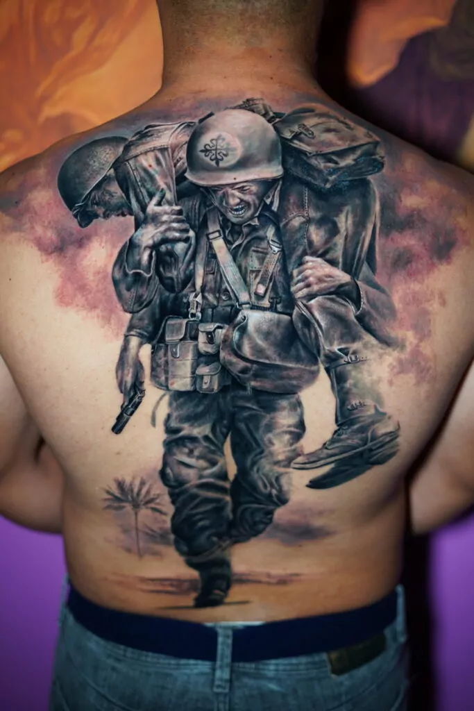 Tatuaje cover up de soldado